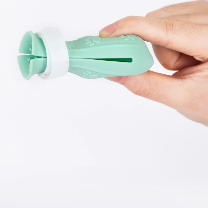 Silicone Anti-Scratch Cat Paw Protectors (For Bathing & Grooming)